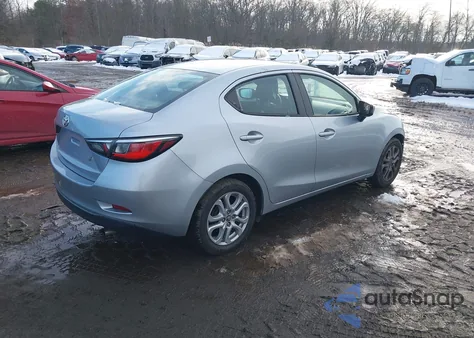 2018 Toyota Yaris Ia z USA, uszkodzony, nr VIN 3MYDLBYV0JY325387